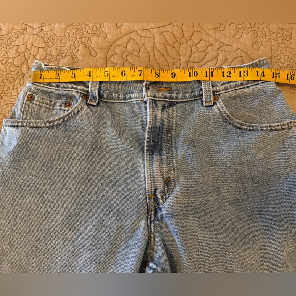 VTG 90s Y2K Levi's 550 Classic Relaxed Fit Worn Wash Jeans, Size 10S - Picture 9 of 13
